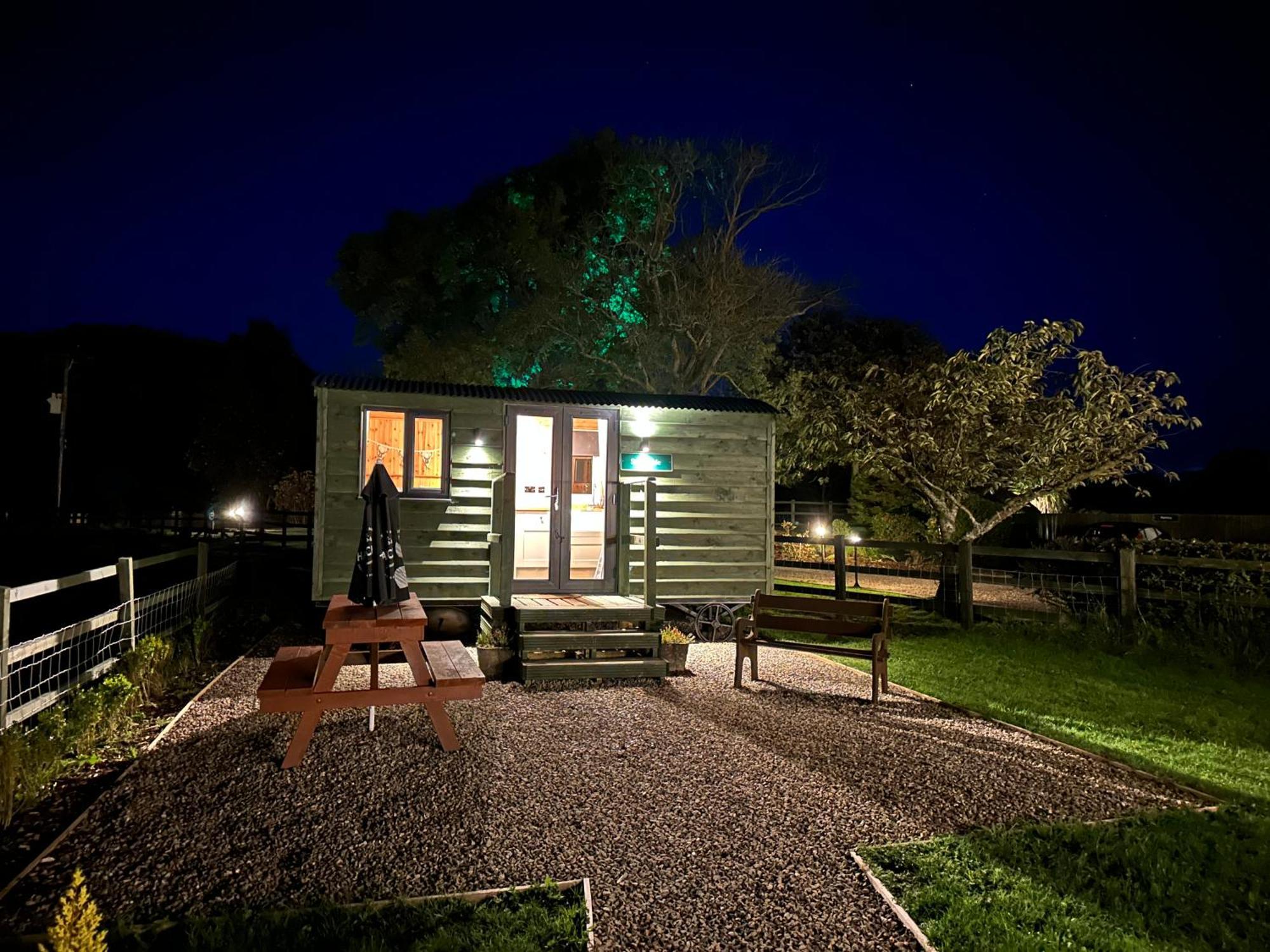 Stags Hide Hotel Minwear Ngoại thất bức ảnh